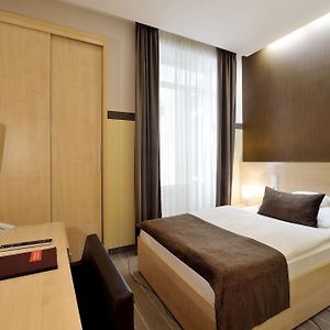 Camera con letto king size