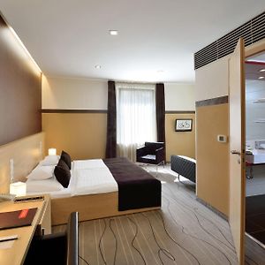 Camera con letto king size